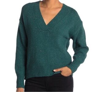 Women’s Abound Green Speckled Pullover Sweater Size Medium!